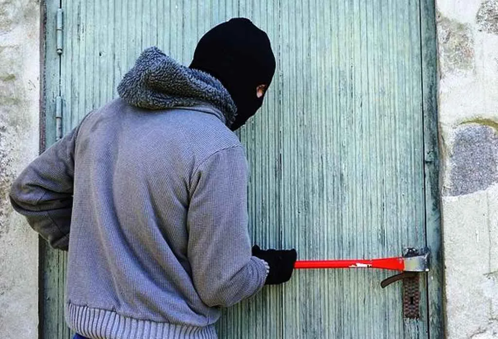 Congkel Pintu Ruko, Remaja 14 Tahun Curi Motor