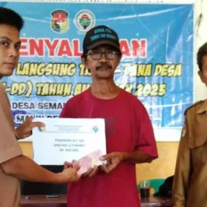 Desa Semambang Makmur Bagikan BLT DD Tahap I Kepada 26 KPM