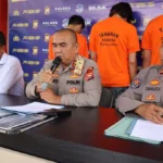 Diduga Buang Narkoba, Dua Pria Diamankan Polisi