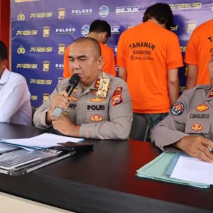 Diduga Buang Narkoba, Dua Pria Diamankan Polisi