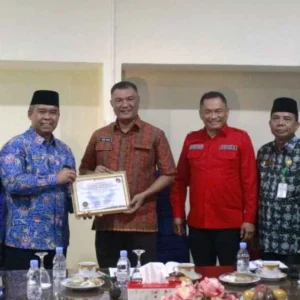 Dukcapil Benteng Raih Penghargaan Ombudsman, Pj Bupati : Saya Apresiasi Tinggi Dukcapil Benteng Raih Penghargaan Ombudsman, Pj Bupati : Saya Apresiasi Tinggi