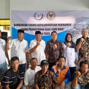 Endro Hermono Bersama Kementerian Kelautan Gelar Bimtek Kepada Nelayan Blitar