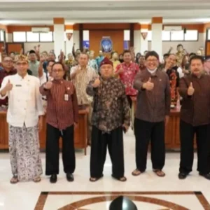 Hadiri Dialog Interaktif, Wali Kota Blitar : LPMK Mitra Kelurahan