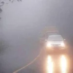 Jalan Licin Berkabut, Mobil Brio Nyungsep di Liku Sembilan