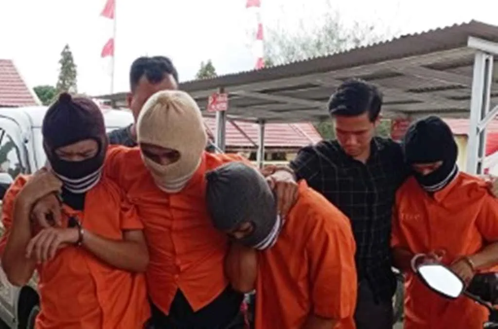 Komplotan Begal Motor Baku Tembak dengan Polisi, Satu Pelaku Tewas