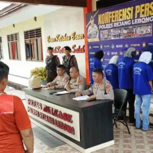Lakukan Kekerasan Terhadap Anak, Empat Orang Remaja Ditangkap