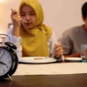 Masih Bolehkah Makan Sahur Setelah Imsak?
