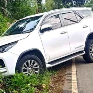 Mobil Dinas Wabup Mukomuko Kecelakaan Mobil Dinas Wabup Mukomuko Kecelakaan
