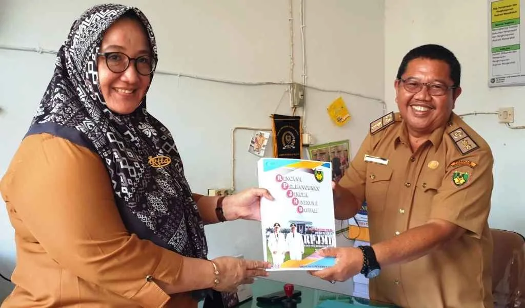 Pemkab BS Serahkan Rancangan Awal Perubahan RPJMD kepada DPRD