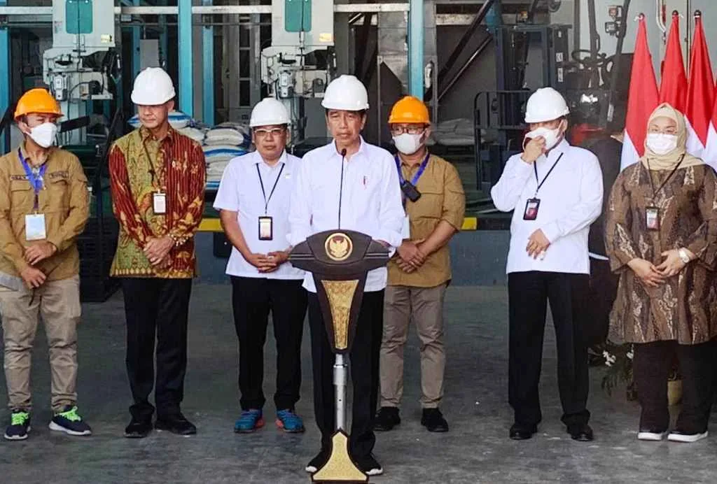 Presiden Jokowi Resmikan Pabrik Penggilingan Padi di Sragen