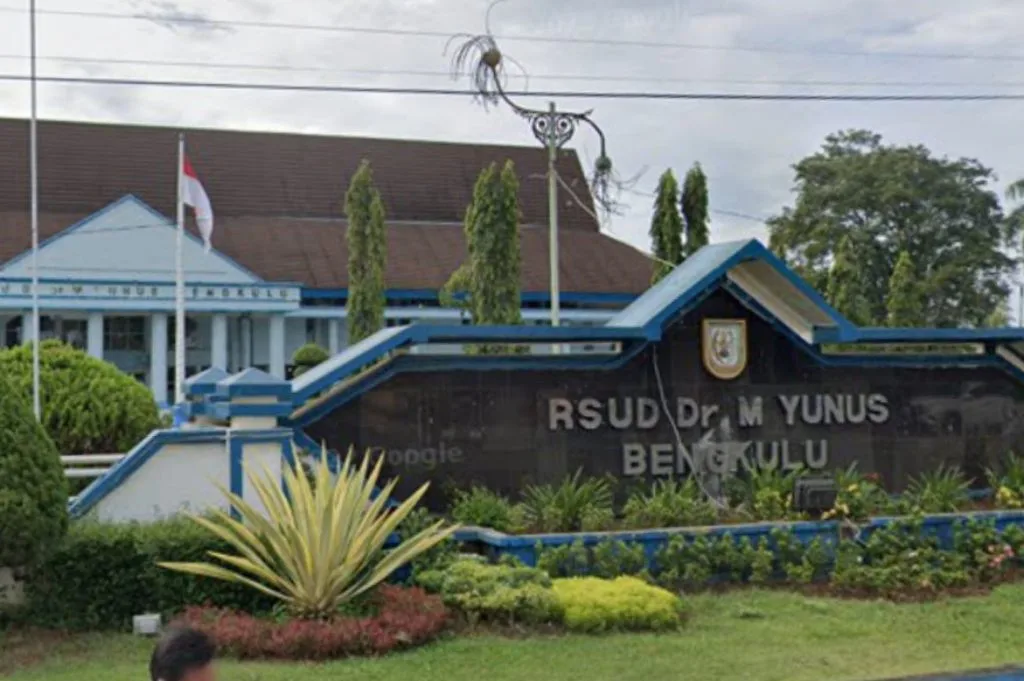 Rangkap Jabatan di RSMY Komisi IV DPRD Provinsi Bengkulu Minta Pemprov Evaluasi Layanan RSMY Uniknya RSMY Bengkulu, Jaga Pasien Sambil Berburu Nyamuk
