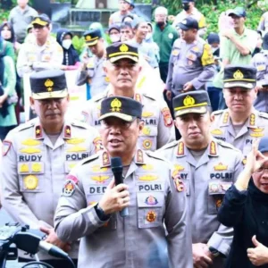 Ribuan Paket Sembako dari Kapolri Disebar ke Masyarakat