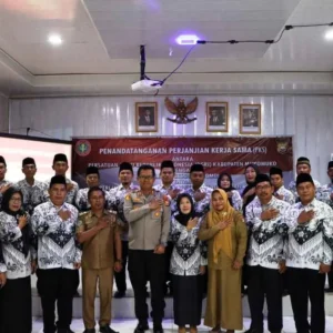 Tandatangani MoU, Ketua PGRI Mukomuko : Untuk Melindungi Guru dan Murid