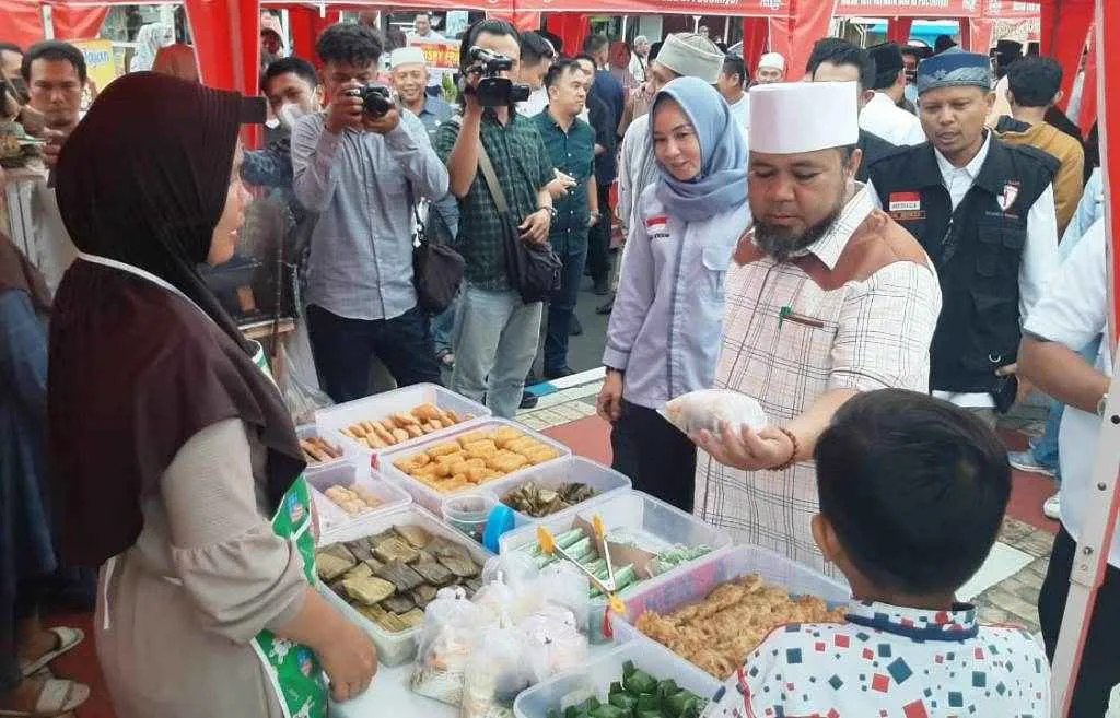 Wali Kota Bengkulu Sediakan Lapak Jualan Gratis, Puluhan UMKM Bahagia