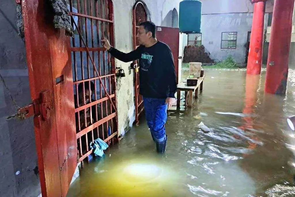 Akibat Hujan Deras dan Rob, Lapas IIB Kota Tegal Kembali Terendam Banjir