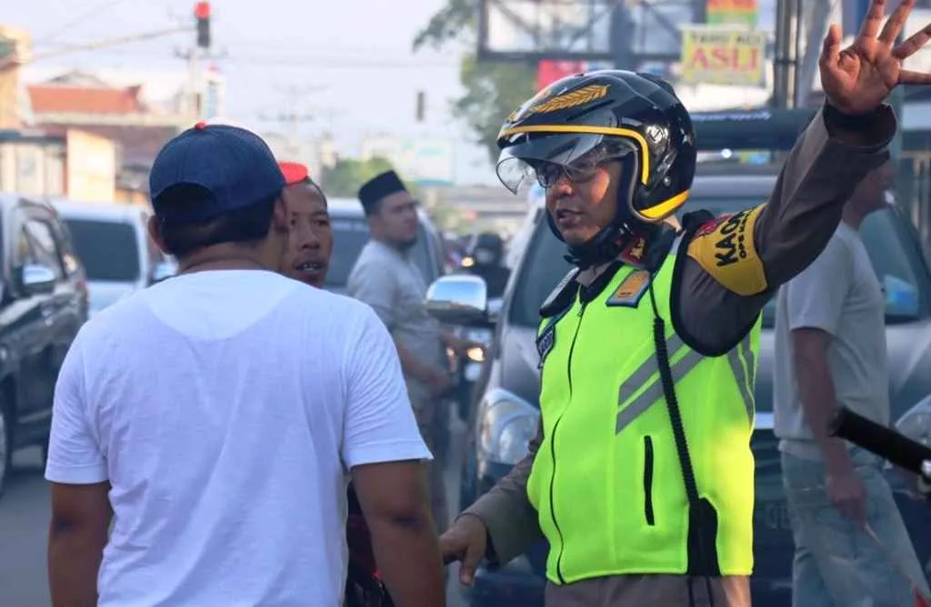 Antisipasi Kemacetan, Kapolres Tegal Turun Langsung Atur Lalu Lintas