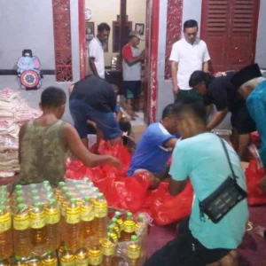 Bagikan 1000 Paket Sembako, Galih: Saya Berpolitik Untuk Ibadah