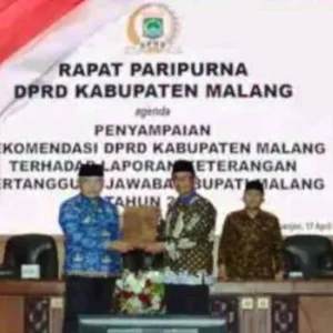 Bupati Malang Hadiri Paripurna Penyampaian Rekomendasi DPRD Terhadap LKPJ Tahun 2022