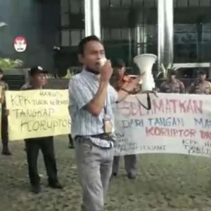 Darurat Korupsi, FPR dan Gaberta Akan Gelar Aksi Satu Minggu Berturut-turut di Depan KPK Darurat Korupsi, FPR dan Gaberta Akan Gelar Aksi Satu Minggu Berturut-turut di Depan KPK