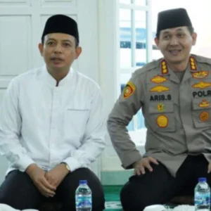 Dekatkan Diri, Dedy Wahyudi dan Kapolresta Bengkulu Bukber Bareng Masyarakat Dekatkan Diri, Dedy Wahyudi dan Kapolresta Bengkulu Bukber Bareng Masyarakat