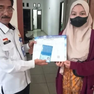 Dukcapil Kota Bengkulu Berikan Layanan Jemput Bola Untuk Warga Lansia Dukcapil