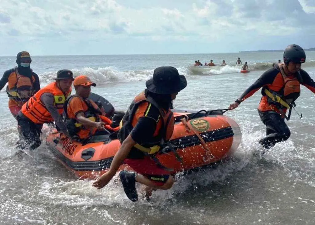 Empat Orang Tenggelam di Pantai Zakat Berhasil Diselamatkan, Kepala Basarnas Ucapkan Terima Kasih