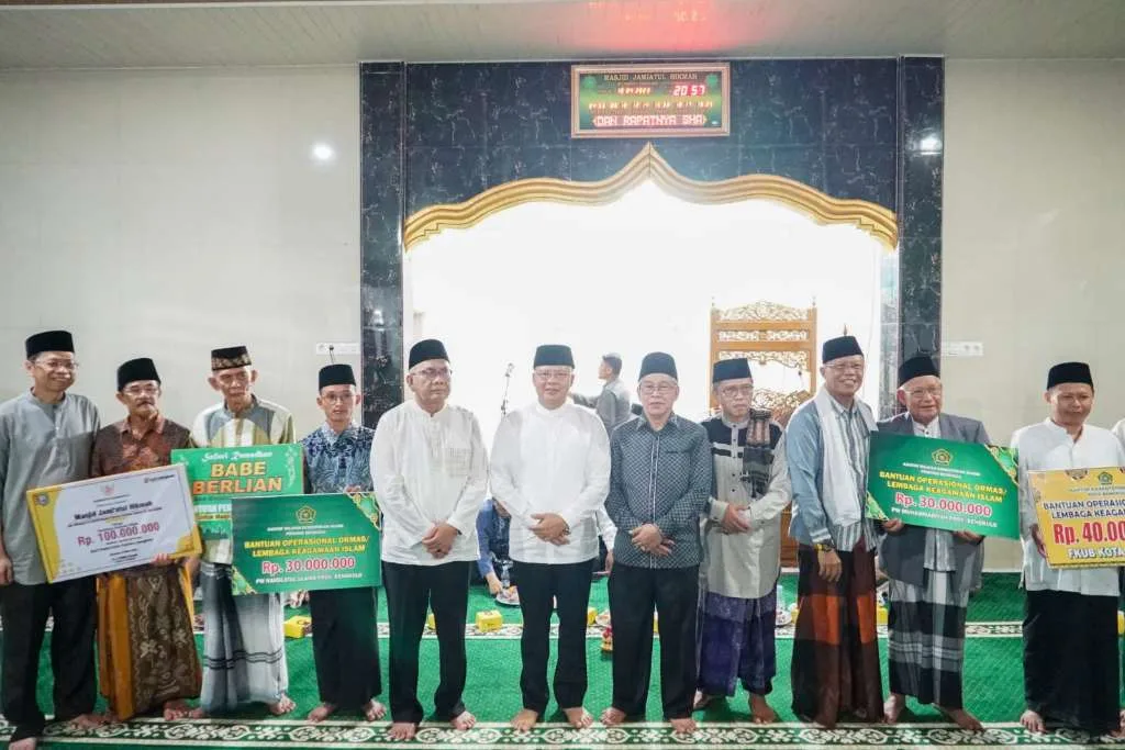 Giliran Masjid di Kota Bengkulu, Dapat Kucuran Bantuan Dari Gubernur Rohidin Mersyah