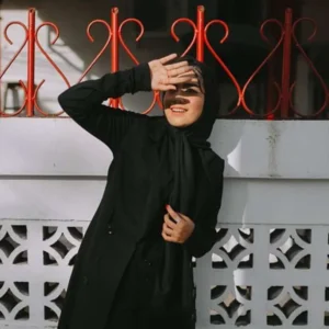 Hak Asasi Perempuan dan Kebebasan Beragama: Telaah Hukum Menggunakan Hijab Hak Asasi Perempuan dan Kebebasan Beragama: Telaah Hukum Menggunakan Hijab