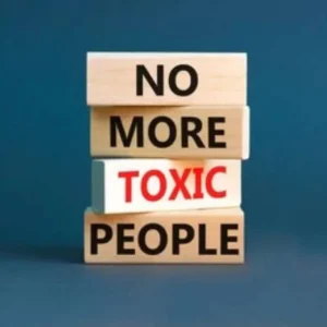 Kenali Diri Anda, Hindari Jadi Orang Toxic di Lingkungan Sosial Kenali Diri Anda, Hindari Jadi Orang Toxic di Lingkungan Sosial