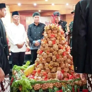 Kirab Tumpeng Ketupat Coklat, Tradisi Nenek Moyang Masyarakat Blitar