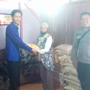 Pemdes Pelabuhan Talang Leak Salurkan CPP