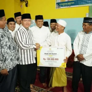 Safari Pembangunan Ke BU, Gubernur Rohidin Pastikan Segera Perbaiki Jalan Utama