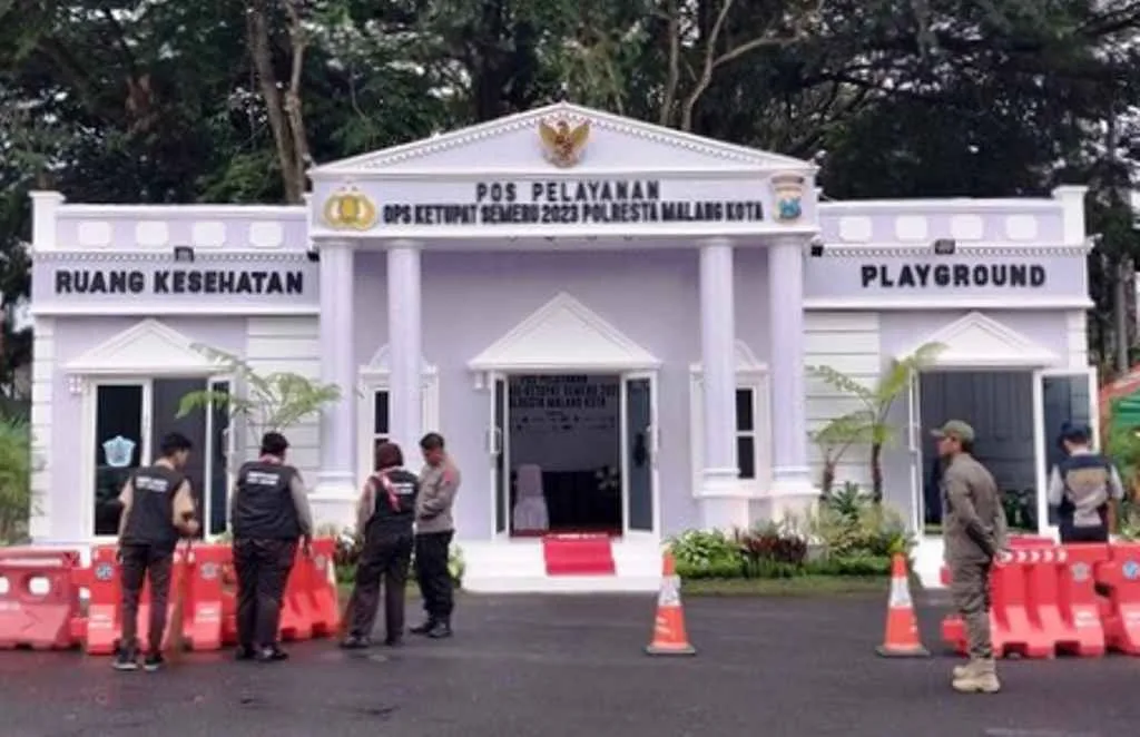Unik! Pos Pengaman Idul Fitri Polres Kota Malang Berbentuk Istana Merdeka