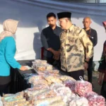 Warga Serbu ‘Pasar Murah Ramadan’ Diskumperindag Kota Batu di Kelurahan Dadaprejo