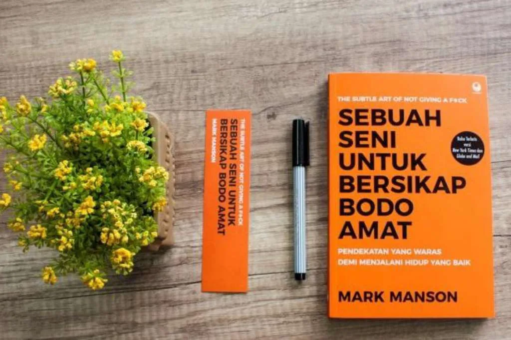 Berani 'Hidup Bukan untuk Menyenangkan Semua Orang', Belajar dari Buku Mark Manson