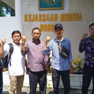 Datangi Kejari Brebes, Forum Masyarakat Peduli Desa Songgom Pertanyakan Perkembangan Laporan