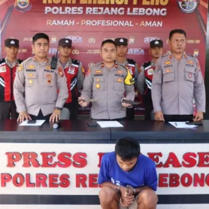 Diduga Akan Lakukan Aksi Pencurian, Pria Bersajam Ini Ditangkap Polisi