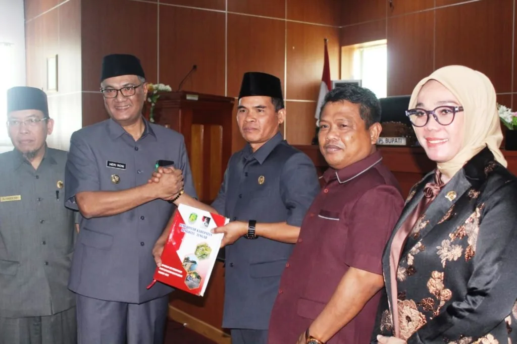 DPRD Bengkulu Tengah, Gelar Paripurna Penyerahan LKPJ 2022