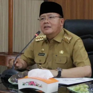 Gubernur Rohidin Tegaskan Tidak Ada Diskriminasi Pelayan Pasien BPJS dan Non BPJS Gubernur Rohidin Tegaskan Tidak Ada Diskriminasi Pelayan Pasien BPJS dan Non BPJS