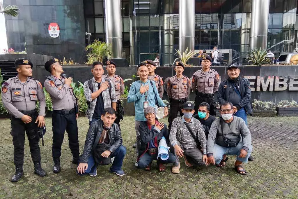 Hari ke 2, FPR dan Rombongan Kembali Gelar Aksi di Depan KPK