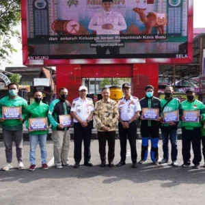 Kendalikan Inflasi, Pemkot Batu Beri Bantuan Kepada 978 Pelaku Sektor Transportasi