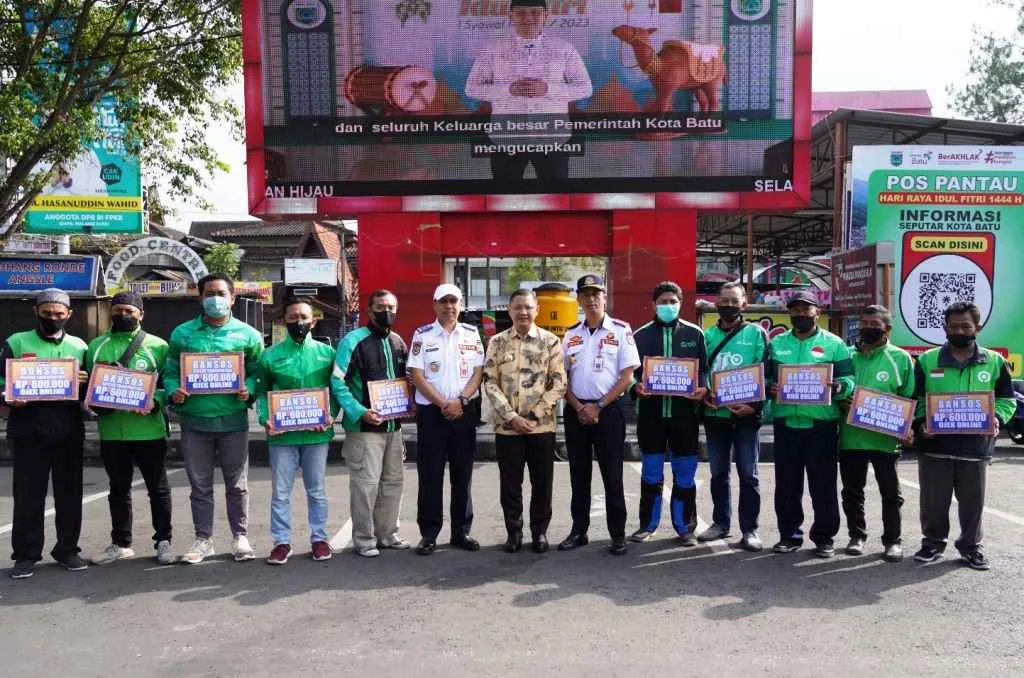 Kendalikan Inflasi, Pemkot Batu Beri Bantuan Kepada 978 Pelaku Sektor Transportasi