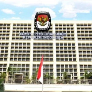 Ketua DPRD Benteng Sebut Keputusan KPU RI Soal Kursi Dapil Sangat Merugikan KPU Selidiki Kasus Pemilih Meninggal yang Tetap Terdaftar dalam DPT KPU RI Minta MK Tolak Tambahan Bukti Perkara PHPU Pilpres 2024 KPU RI: Hasil Resmi Pilkada Serentak 2024 Akan Diumumkan 15 Desember