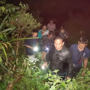 Mayat Pria Membawa Jerami Ditemukan Mengambang di Sungai Mayat Pria Membawa Jerami Ditemukan Mengambang di Sungai