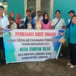 Pemdes Tabeak Blau Salurkan Bibit Unggas Kepada 390 KK
