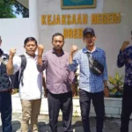 Pertanyakan Kelanjutan Kasus Dugaan Penyalahgunaan Anggaran Desa, Warga Songgom Datangi Kejaksaan