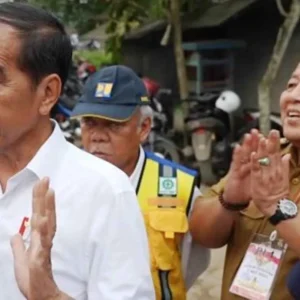 Rangkuman Perilaku Gubernur Lampung Yang Dinilai Janggal Saat Dampingi Presiden Jokowi