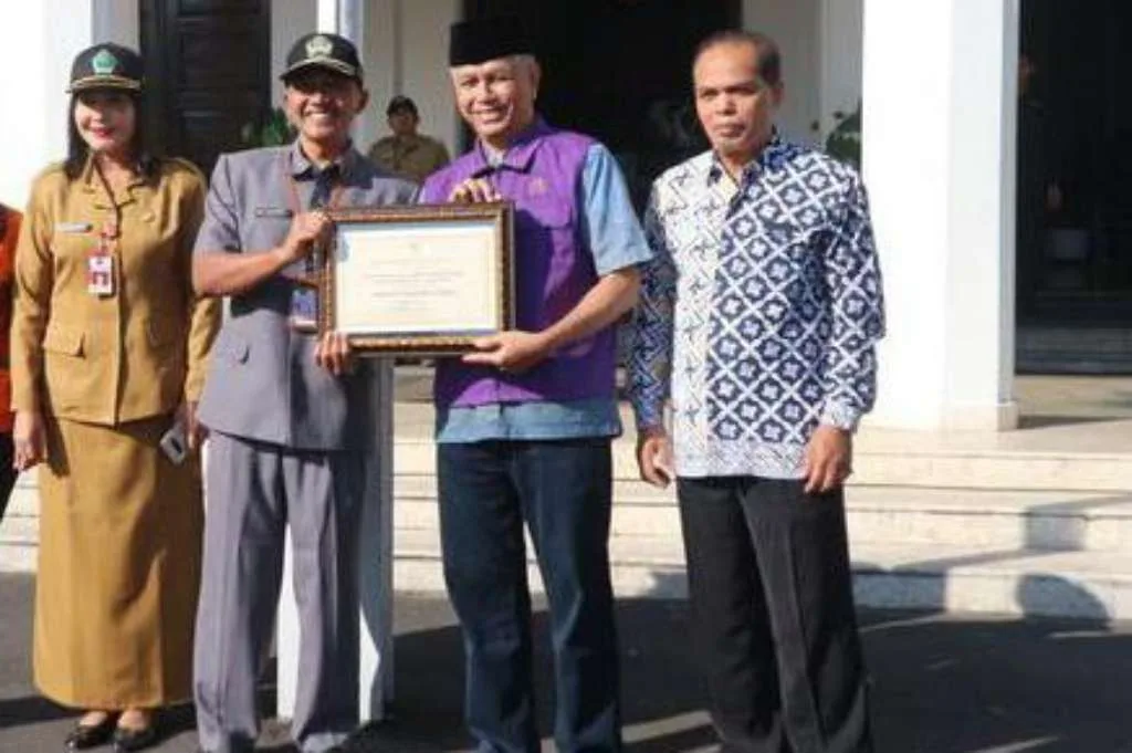 Sentra Vaksinasi Iluna Raih Penghargaan, Sekda: Jaga Kesehatan dan Tingkatkan Pelayanan