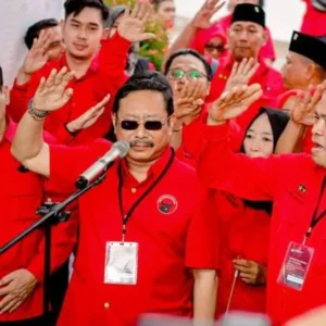 Serahkan Daftar Bacaleg Ke KPUD, PDIP Targetkan Menang Spektakuler Serahkan Daftar Bacaleg Ke KPUD, PDIP Targetkan Menang Spektakuler