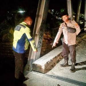 Tabrak Trotoar, Pengendara Motor Asal BS Masuk Jurang Tabrak Trotoar, Pengendara Motor Asal BS Masuk Jurang